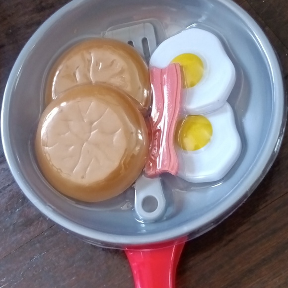 NWT Kids Kitchen Toy Food 8 Piece Eggs Pancakes Frying Pan - Picture 4 of 4